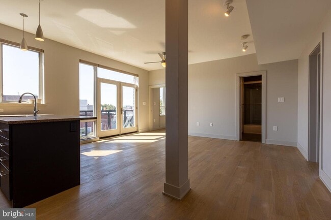Building Photo - 1646 S 12th St