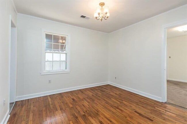 Building Photo - High Point Terrace 3BR 1 bath