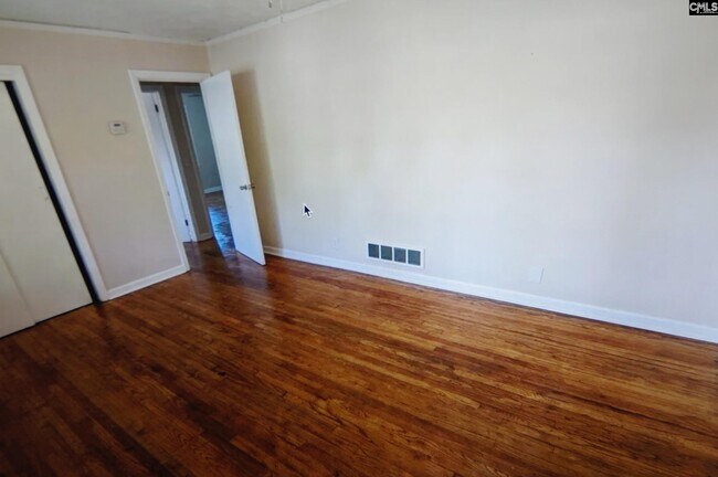 Building Photo - 1204 Omega Dr