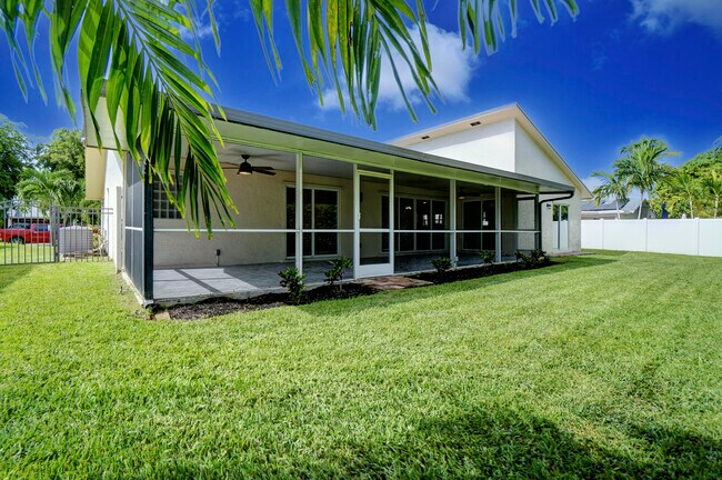 Building Photo - 4545 Brandywine Dr