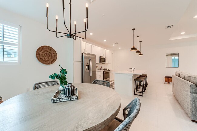 Building Photo - 26401 Coco Cay Cir