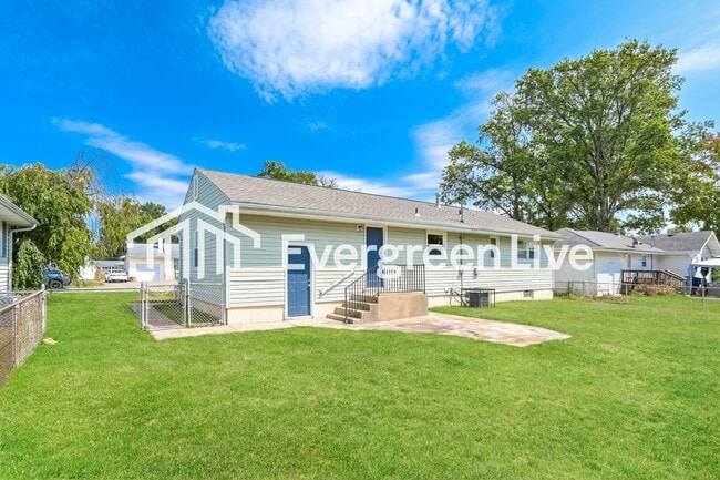 Building Photo - 220 Jeanette Dr