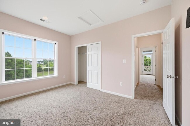 Building Photo - 24267 Purple Finch Dr