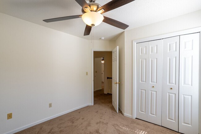 Building Photo - 4401-4403-4403 Cheryl Ct