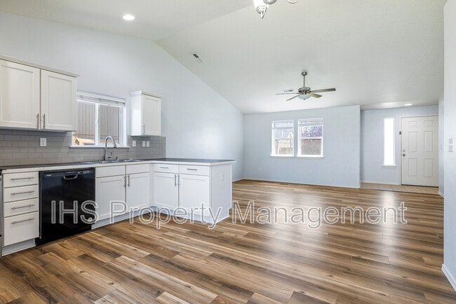 Building Photo - 9340 W 9th Pl