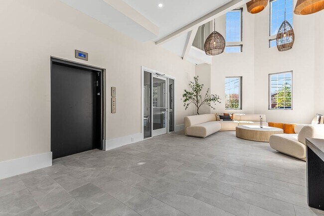 Building Photo - 22 Everett St