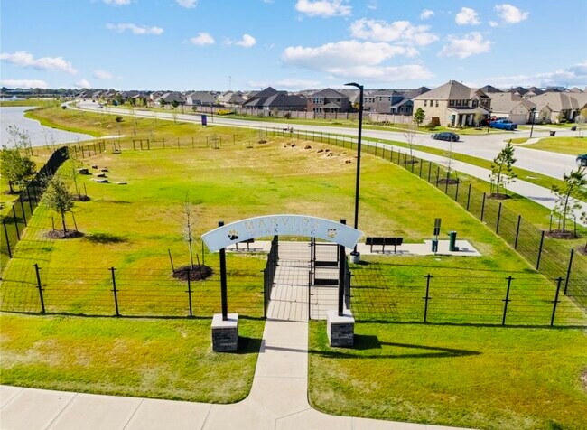 Building Photo - 8123 Leisure Pt Dr