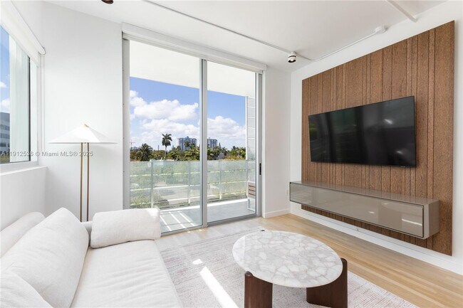 Building Photo - 1700 Meridian Ave