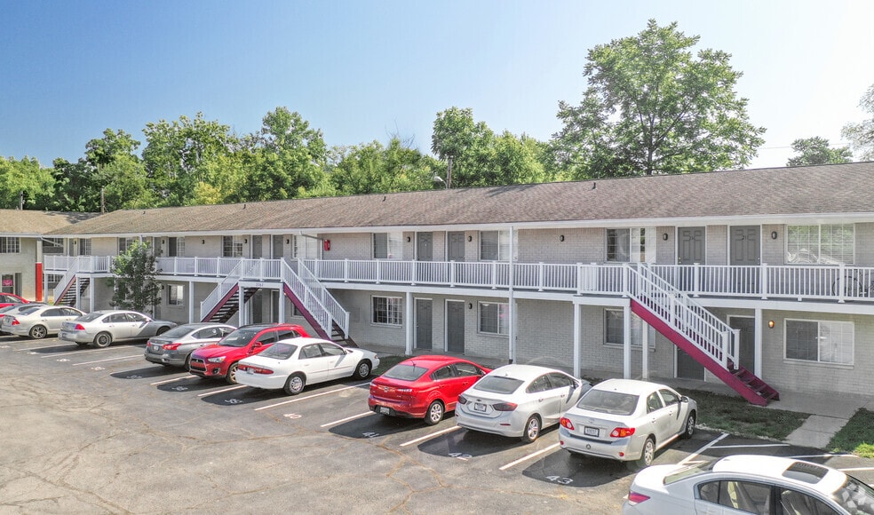 One Somerset Apartments 3761 S State Ave Indianapolis IN 46227 Apartment Finder