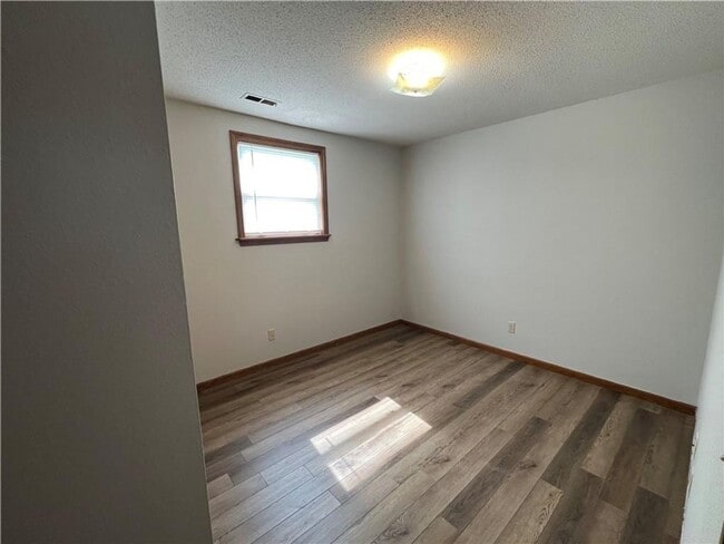 Building Photo - 779 S Main St