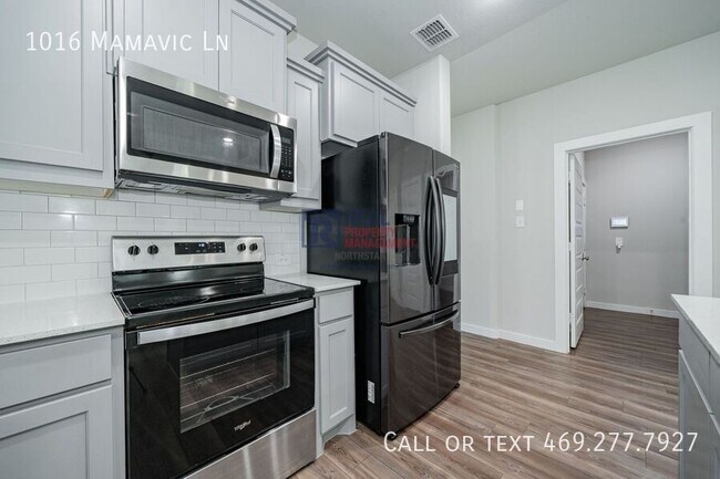 Building Photo - 1016 Mamavic Ln