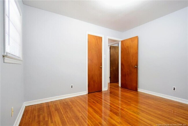 Building Photo - 809 Minurva Ct