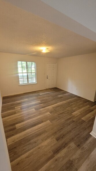 Building Photo - 2217 Boykin Blvd