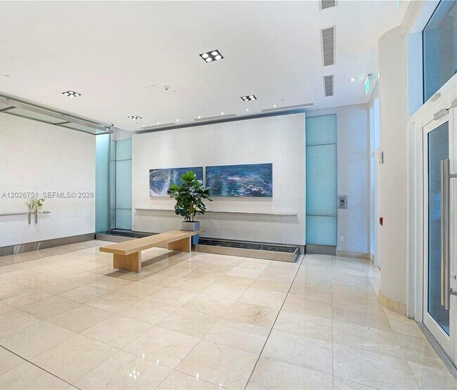 Building Photo - 2101 Brickell Ave