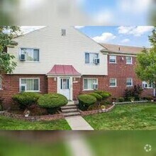 Building Photo - ?? Cozy 1-Bedroom Apartment on Detroit’s W...