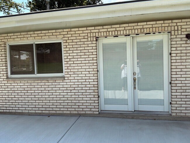 Building Photo - 6306 Treeridge Trail