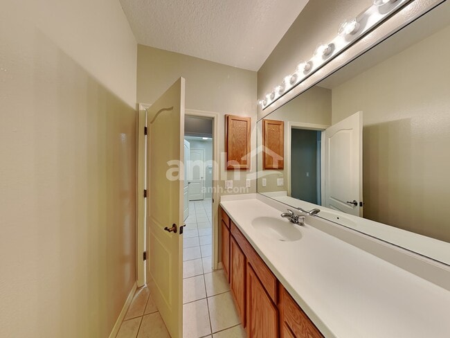 Building Photo - 6626 Rock Bridge Ln