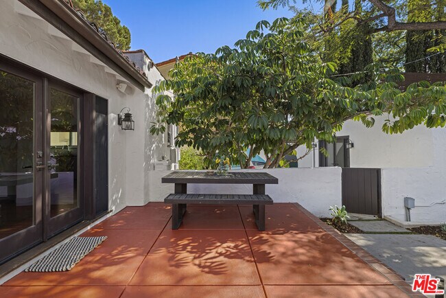 Building Photo - 1169 S Sierra Bonita Ave