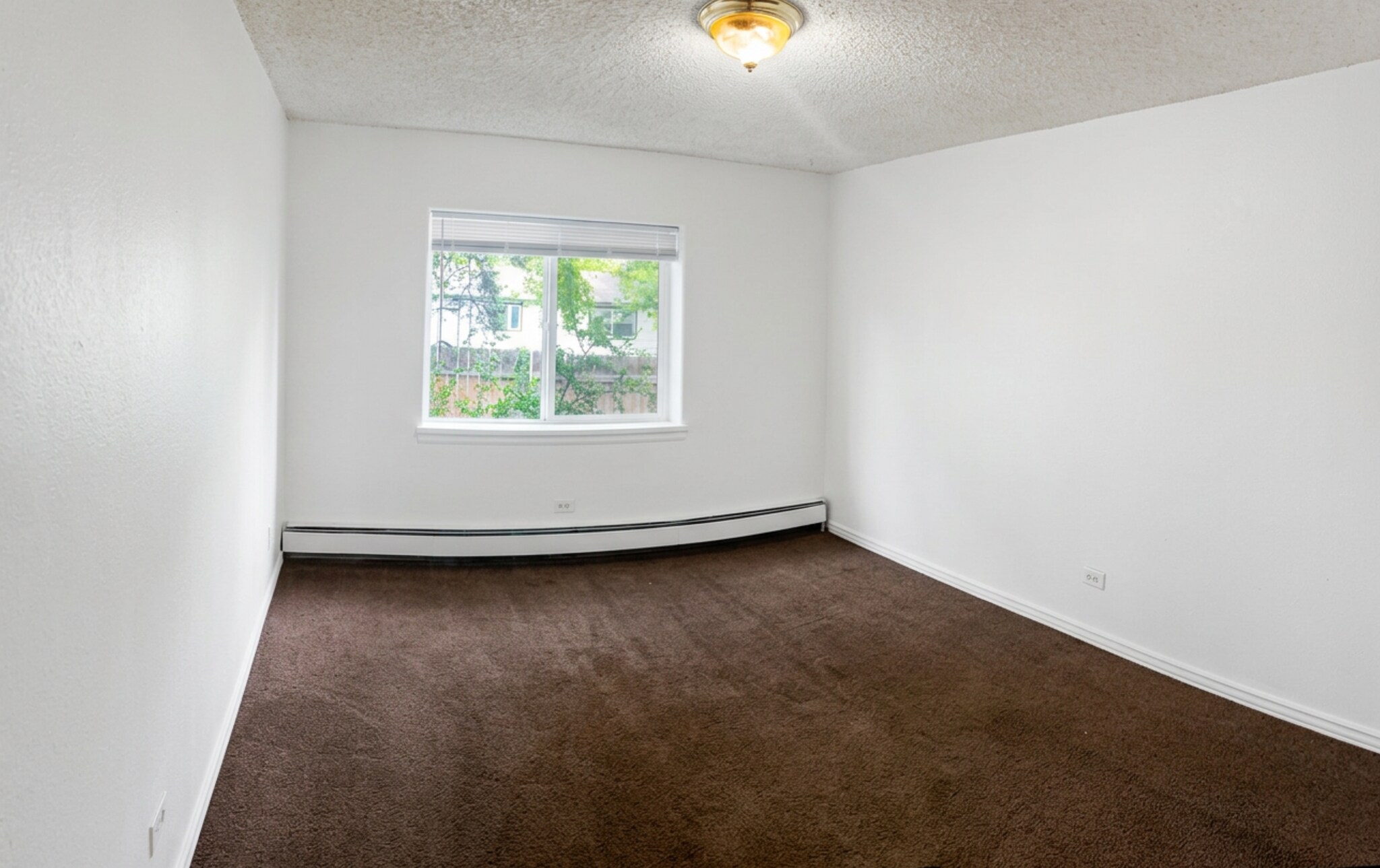 Building Photo - 707 W 96th Ave