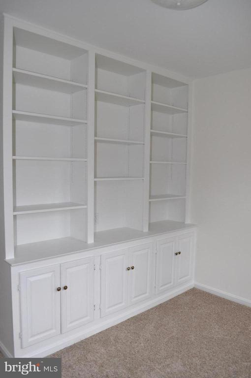 Building Photo - 2109 Falling Creek Rd