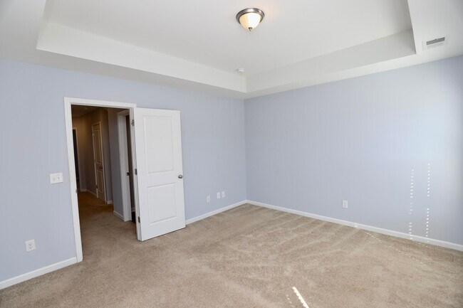 Building Photo - 1009 Providence Plantation Dr