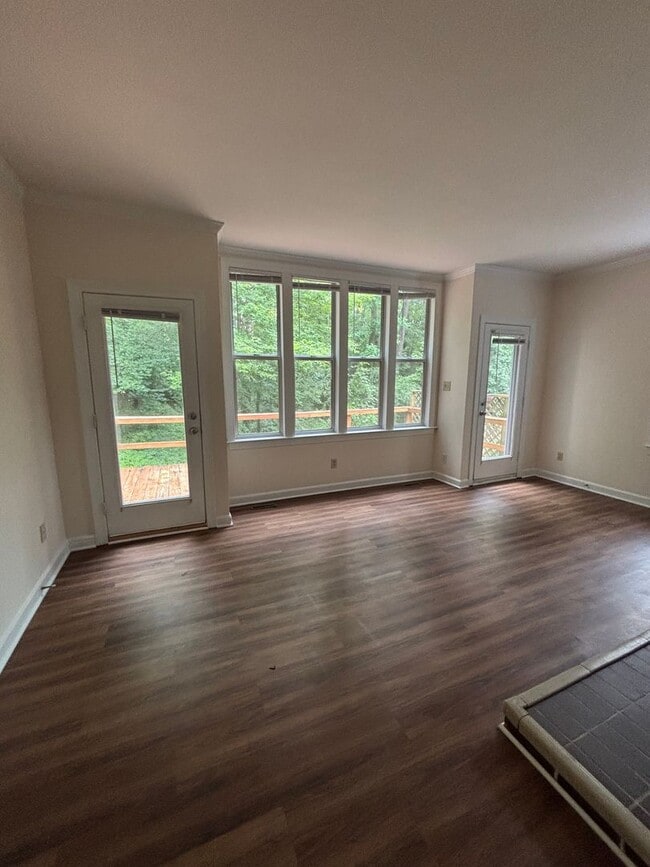 Building Photo - Great condo, GREAT PRICE! APPLY NOW!!