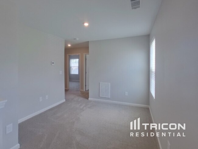 Building Photo - 531 Bella Casa Run