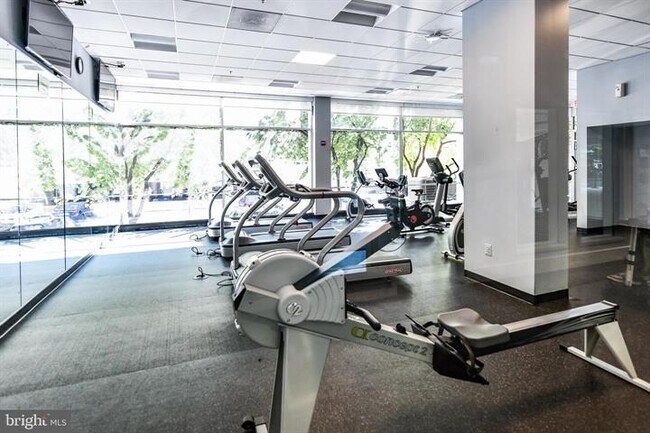 Building Photo - 350 G St SW