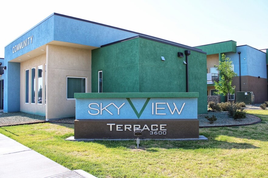 Primary Photo - Skyview Terrace