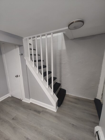 Building Photo - 179 New St