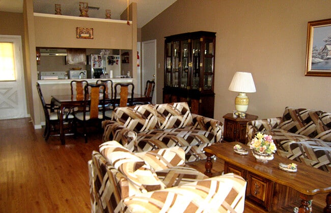 Building Photo - 2406 High Hollow Dr