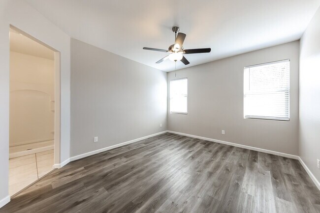 Building Photo - 6981 S Blue Hills Dr