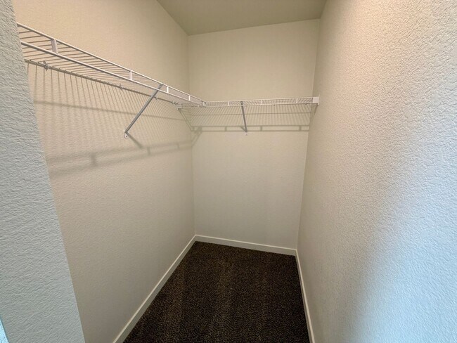 Building Photo - 604 Cheyenne Trl