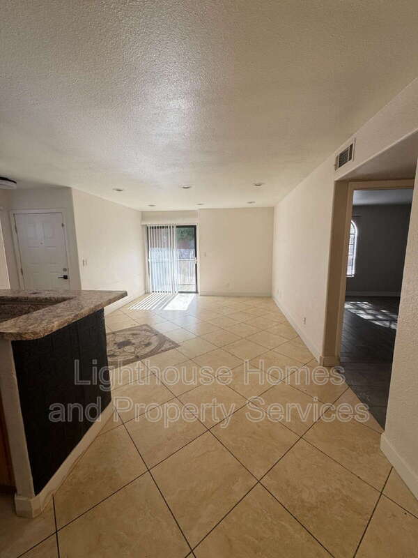 Building Photo - 2985 Juniper Hills Blvd