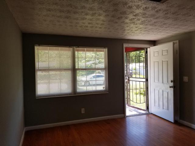 Building Photo - 3 bedroom in Jacksonville FL 32219