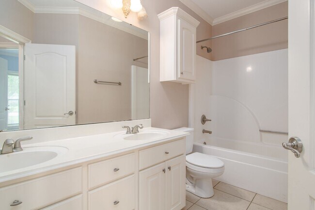Building Photo - 6102 Coty Dr