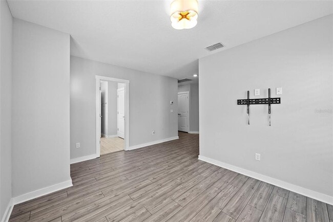 Building Photo - 5834 S MacDill Ave