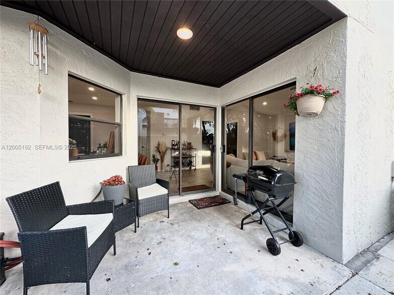 Building Photo - 4840 SW 149th Ct