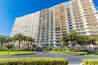 Building Photo - 4301 N Ocean Blvd