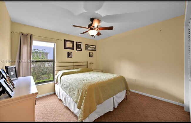 Building Photo - 5200 NW 67th Ave