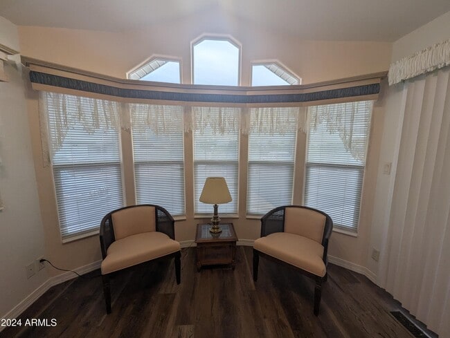 Building Photo - 412 E Fiesta Del Sol