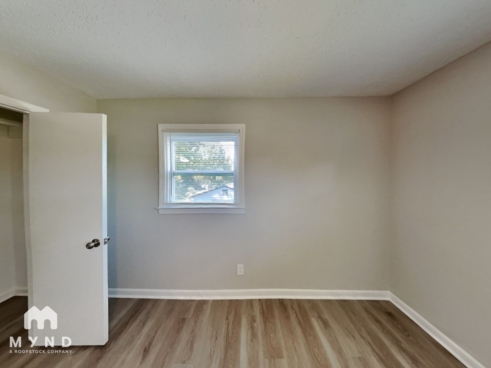 Building Photo - 1835 Mountainbrook Dr