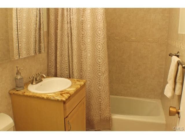 Bathroom - 44 Strawberry Hill Ave