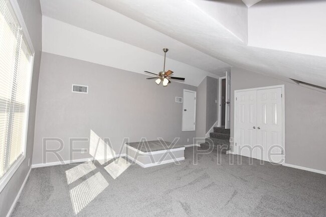 Building Photo - 204 Knell's Ridge Dr