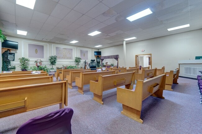 Building Photo - Spring Glen Business Center