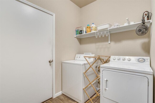 Building Photo - 6316 Diamondleaf Bend