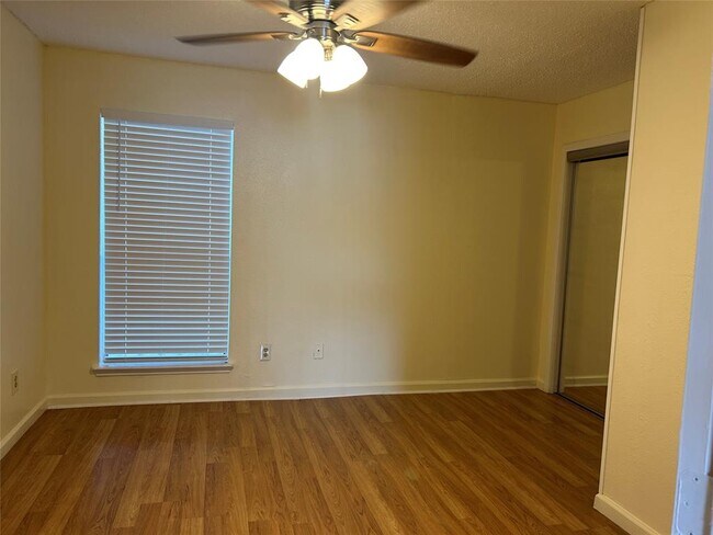 Building Photo - 12500 Brookglade Cir
