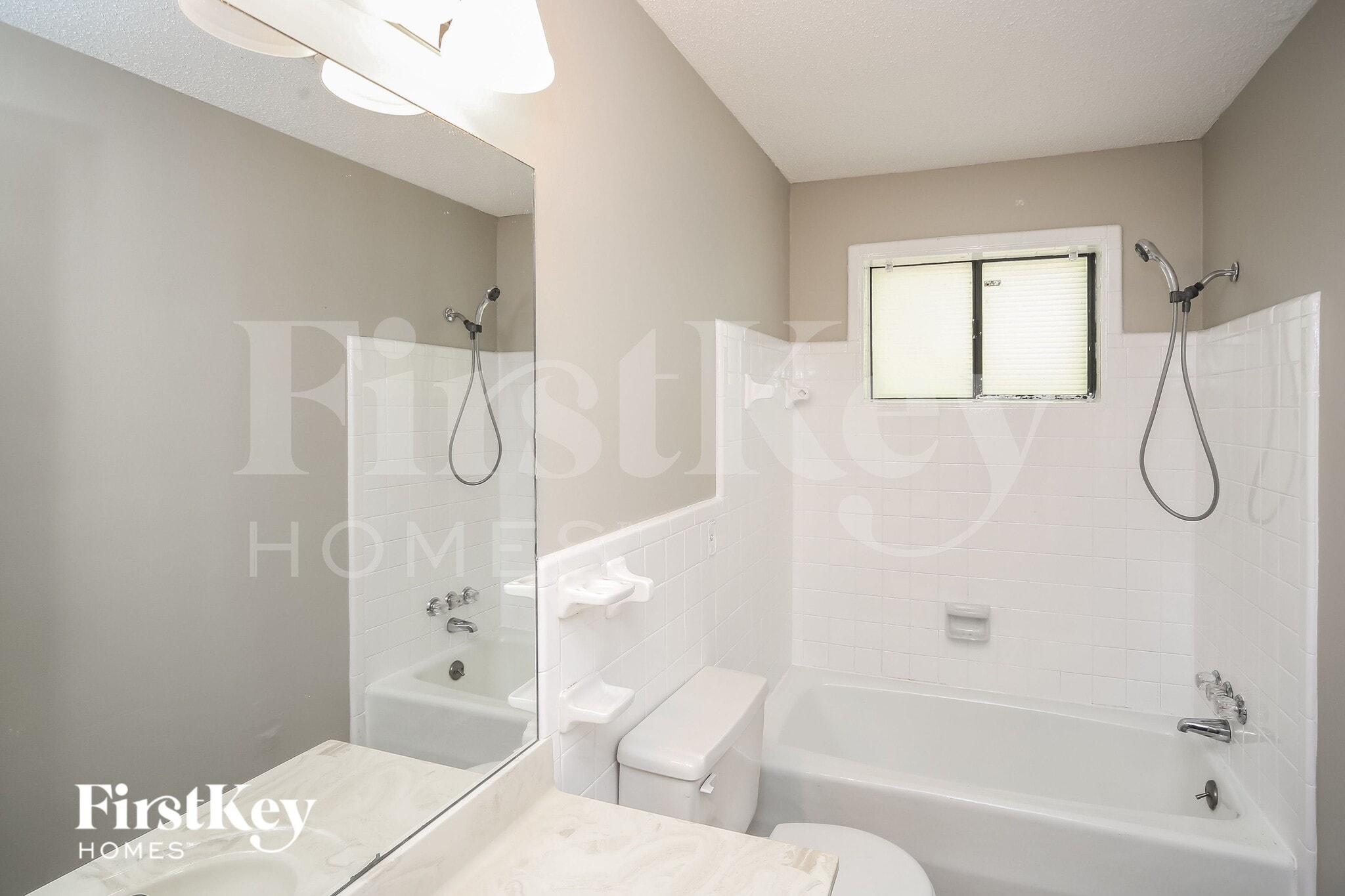 Building Photo - 7006 Loddon Cove