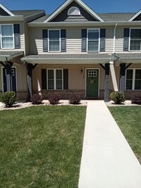 Building Photo - 3BR, 3BA TH is Tavern Grove