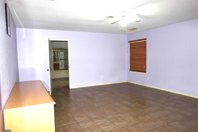 Building Photo - 11022 Bradford Way Dr